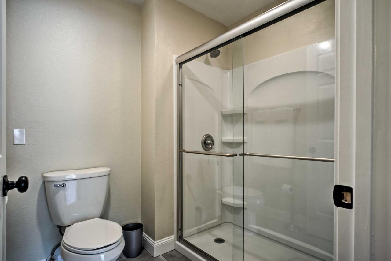 Branson Condo With Pool Access, Walk To Fishing 外观 照片